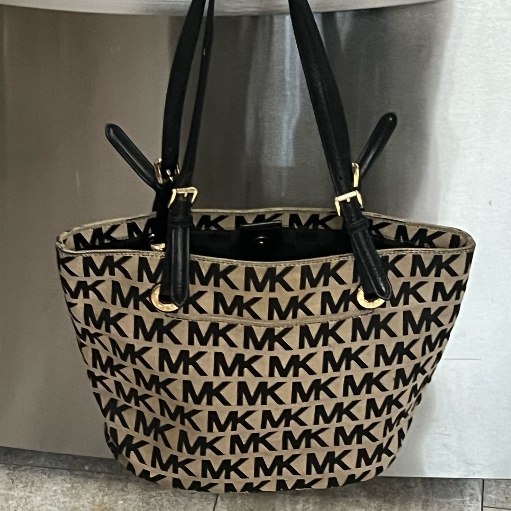 Large Michael Kors purse